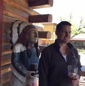 Meet your Posher, Travis